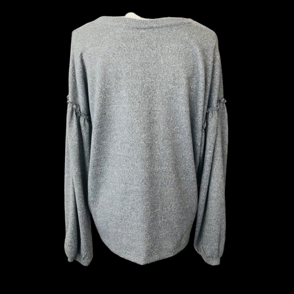 $10 SALE! LOVE + LUXE Heather Gray Eyelashes Lips Face Long Sleeves Sweater XL - Picture 6 of 12